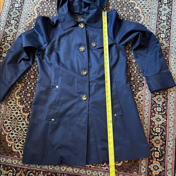 Classic London Fog navy blue raincoat with detachable hood Size M - Picture 8 of 10